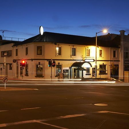 Okeefes Hotel Backpackers Лонсестон Экстерьер фото