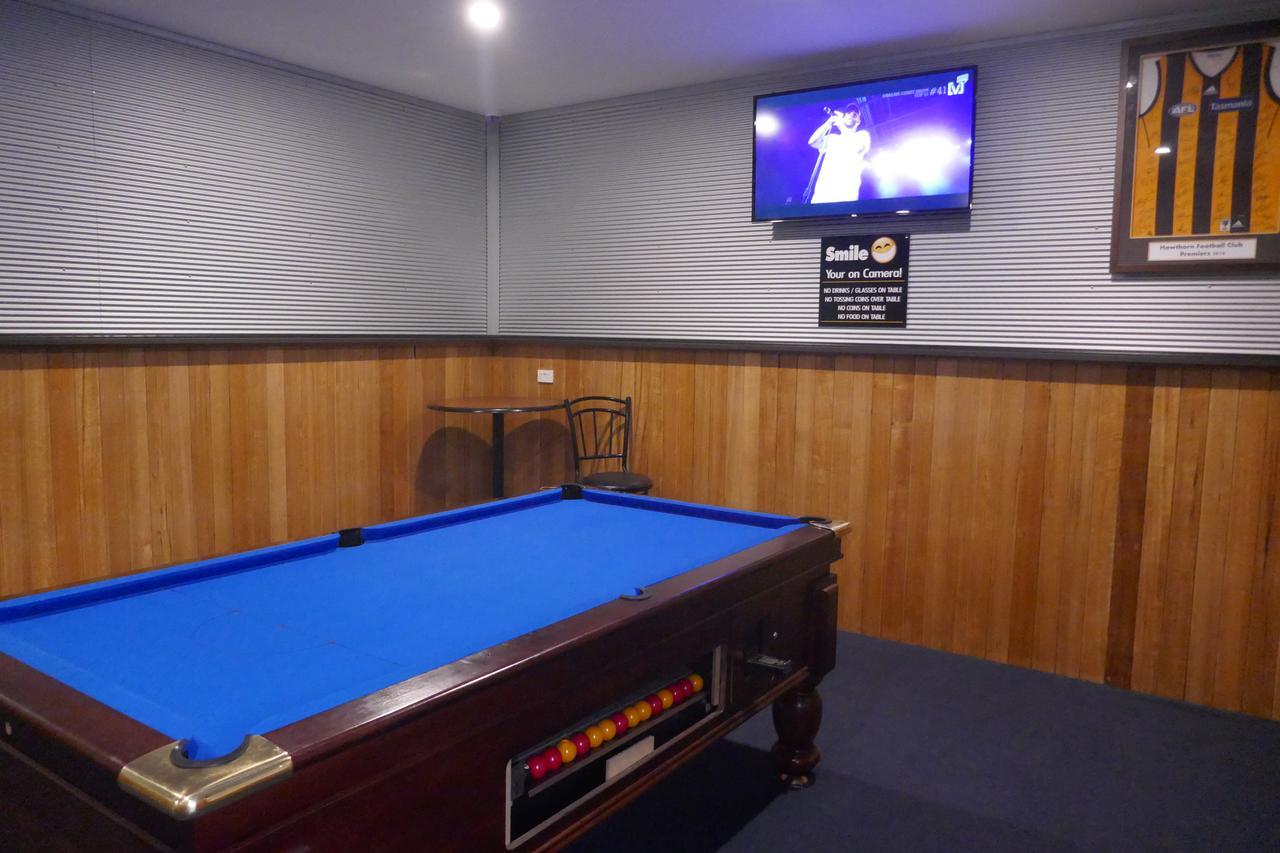 Okeefes Hotel Backpackers Лонсестон Экстерьер фото